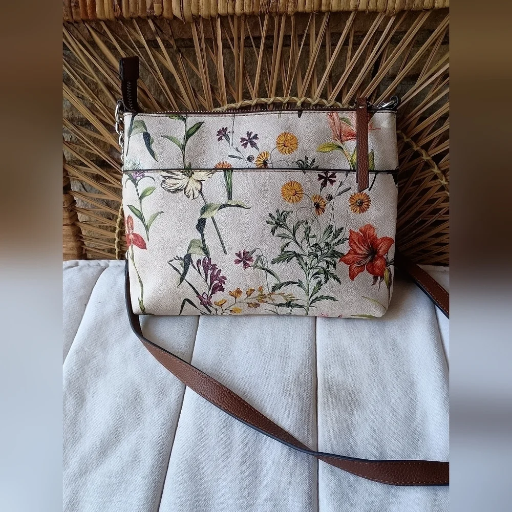 Dana Buchman stylish floral